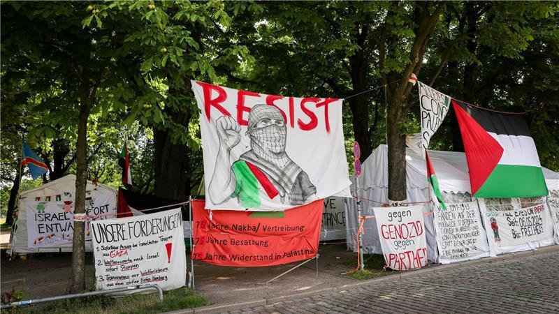 Die Vereinigung Thawra Hamburg will erneut ein Protestcamp gegen Israel aufbauen. (Archivbild)