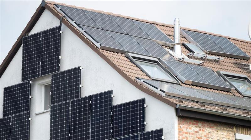Bundestagswahl, Solarstrom, KI – was sich im Februar ändert Die Vergütung für Solarstrom, der in das Stromnetz eingespeist wird, wird für neue Anlagen gesenkt. (Archivbild)