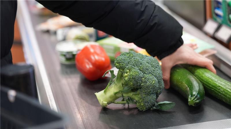 Die Verhandlungen sollen rund 90.000 Beschäftigte betreffen. (Archivbild) 