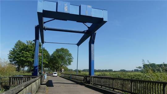 Die Verkehrssicherheit der Klappbrücke in Dornbusch ist „nicht mehr uneingeschränkt gegeben“, urteilt die Drochterser Gemeindeverwaltung.