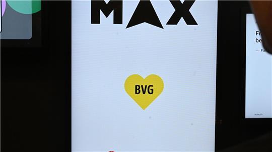 Die Verkehrsunternehmen BVG und Hochbahn entwickeln die App Max gemeinsam. 