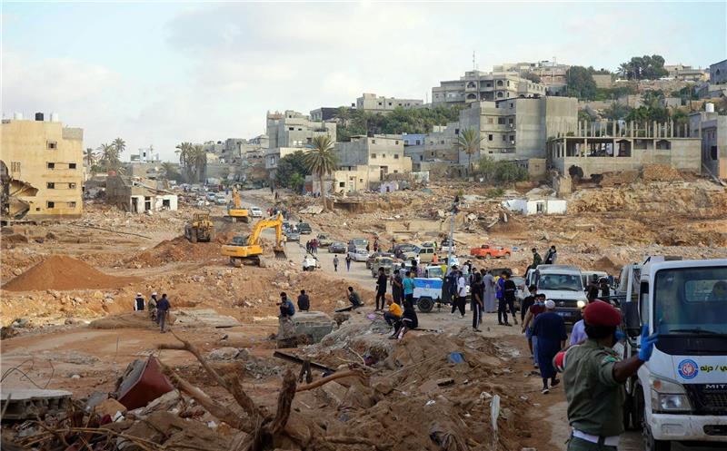 Katastrophe um Katastrophe: Sorge vor Krankheiten in Libyen Die Verteilung von Essen, Medikamenten, Planen und anderem bleibt schwierig.