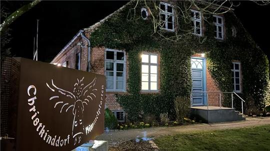 Die Villa von Issendorff wird auch von Vereinen genutzt. Im Park findet der jährliche Christkindmarkt statt.