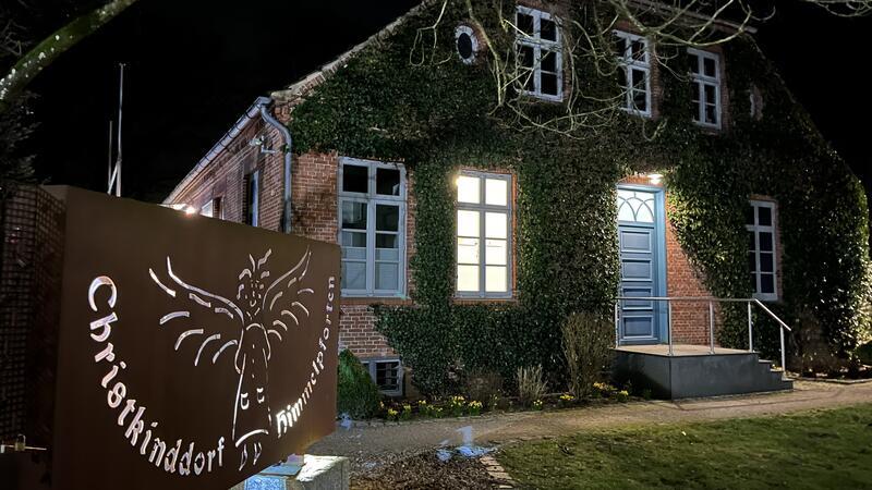 Die Villa von Issendorff wird auch von Vereinen genutzt - im Park findet der jährliche Christkindmarkt statt.