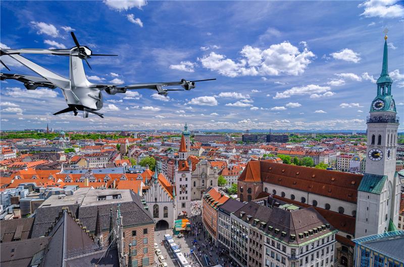 Die Visualisierung zeigt, wie sich die „Urban Air Mobility“ die Zukunft vorstellt: Ein Flug-Taxi über den Dächern von München. Visualisierung: Airbus Helicopters