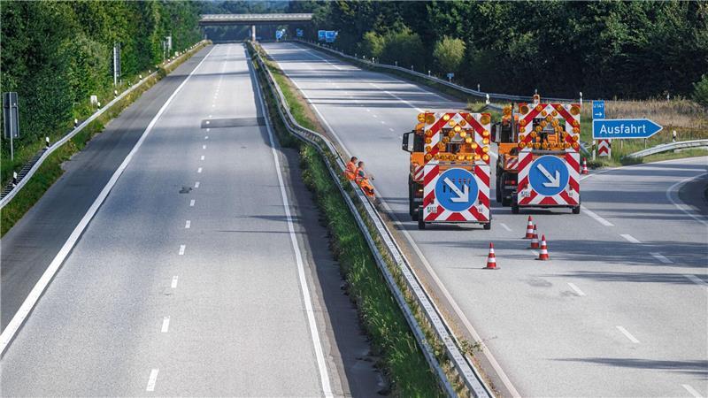 Die Vollsperrung der Autobahn konnte nach der erfolgreichen Entschärfung schnell aufgehoben werden.