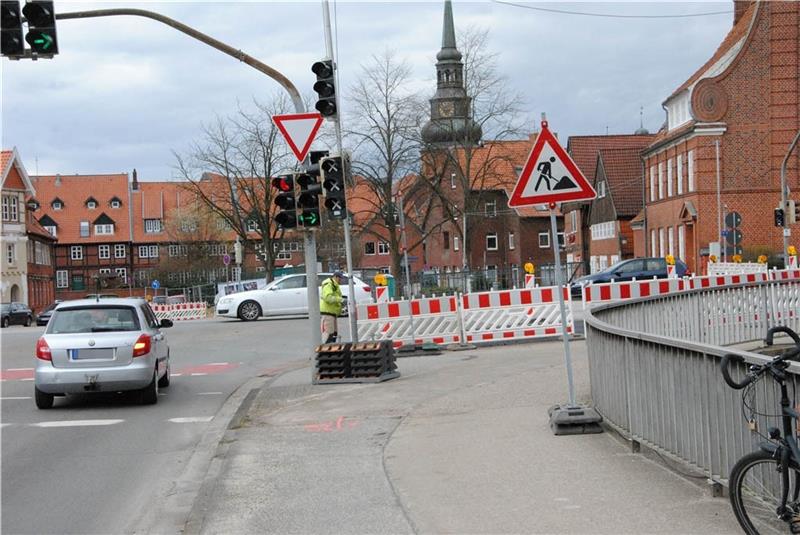 Die Vorbereitungen sind erledigt. Jetzt beginnt der Ausbau des Kreisels am Schiffertor. Foto: Stief