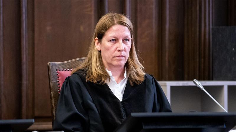 Nebenklage: Blocks Aussage „höchst abenteuerlich“ Die Vorsitzende Richterin Isabel Hildebrandt hat die Ablehnung einer Reihe von Anträgen der Verteidiger bekanntgegeben.
