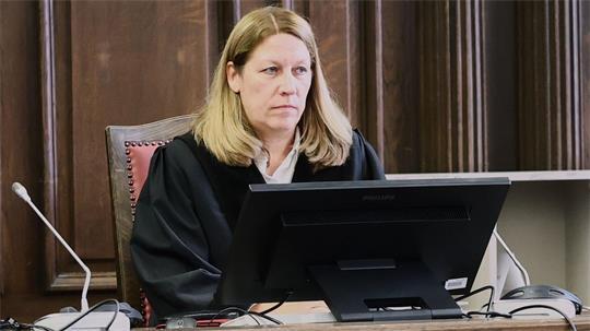 Die Vorsitzende Richterin im Block-Prozess Isabell Hildebrand hat ihren Beschluss abgemildert. 