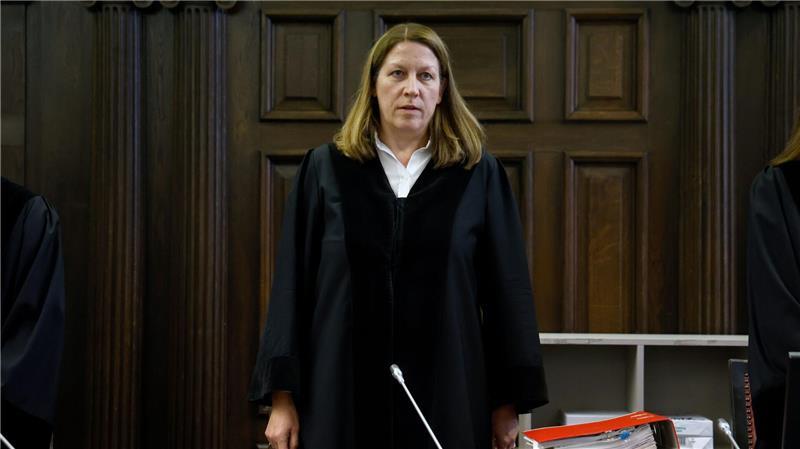 Block-Prozess: Termin fällt wegen Krankheit aus Die Vorsitzende Richterin im Block-Prozess muss wegen eines Krankheitsfalls die Terminplanung ändern.