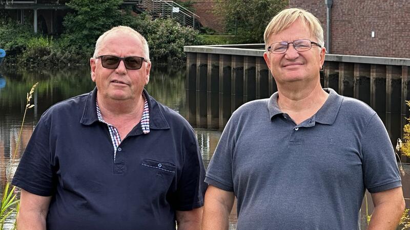 Wassersportvereine veranstalten Lichterfahrt im Buxtehuder Hafen Die Vorsitzenden der Buxtehuder Wassersportvereine: Lorenz Stührk vom WSV Este und Jens Mathias vom BWV Hansa.
