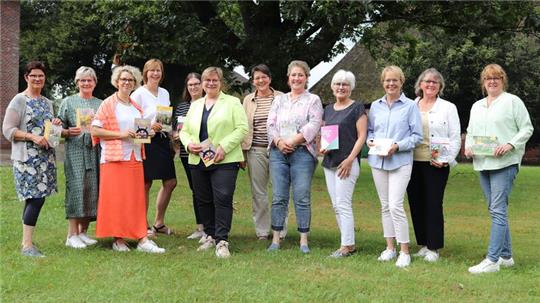 Die Vorsitzenden der Landfrauenvereine stellen ihre Programme vor. Zu finden sind die Angebote auf der Webseite www.kreislandfrauen-stade.de.