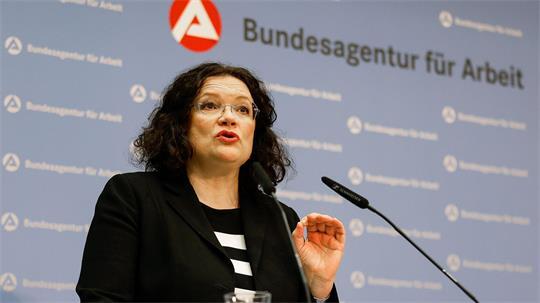 Die Vorstandsvorsitzende der Bundesagentur für Arbeit, Andrea Nahles, hält eine Erhöhung des Beitragssatzes zur Arbeitslosenversicherung für möglich. (Archivbild) 