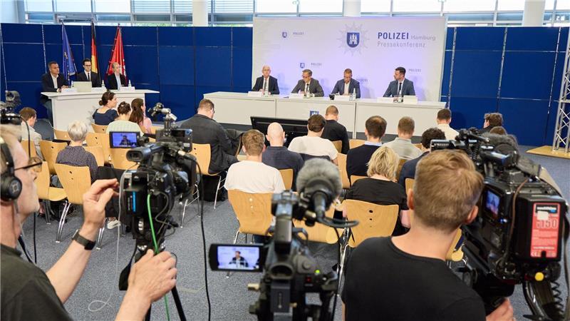 Die Vorwürfe gegen einen 20 Jahre alten Deutsch-Iraner wiegen schwer, gegen seine Eltern wird nicht ermittelt. 