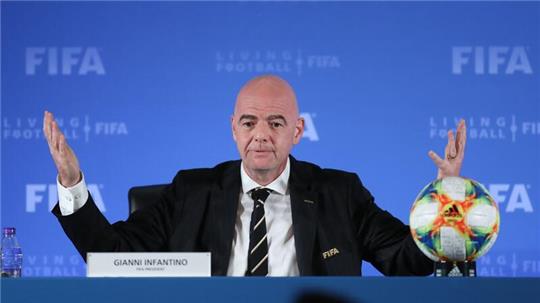 Die WM-Vergabe scheint durch die Hinterzimmerpolitik von FIFA-Präsident Gianni Infantino längst entschieden zu sein.