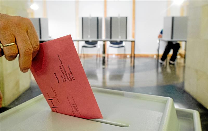 320 Kandidatinnen und Kandidaten für die Wahlen im Kreis zugelassen Die Wähler sind gefragt: Im September stehen Kommunal- und Bundestagswahlen an. Foto: dpa