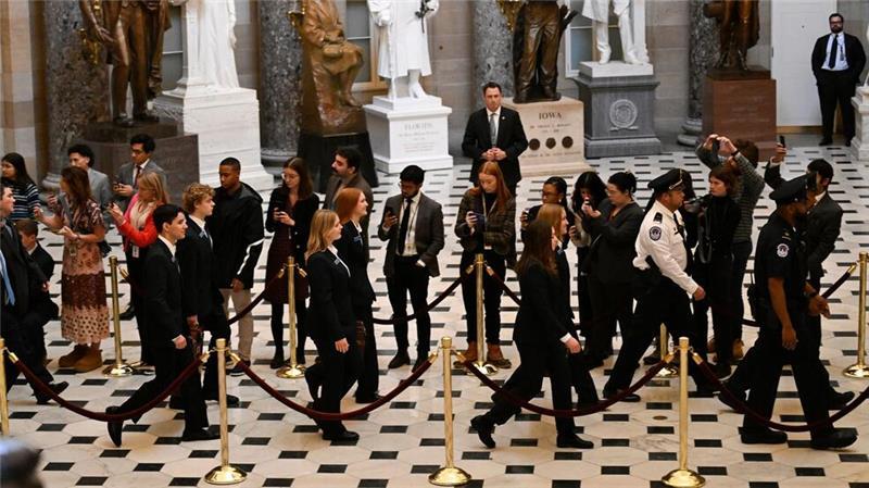 Die Wahlergebnisse aus den einzelnen Bundesstaaten wurden bei der Sitzung formal verlesen und gezählt. 