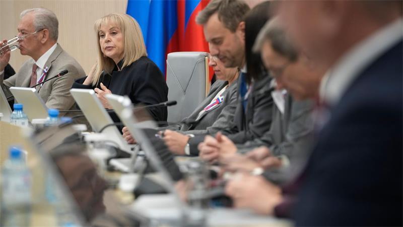 Endergebnis in Moskau: Dreiviertelmehrheit für Kreml-Partei Die Wahlleitung hat das offizielle Ergebnis verkündet, doch unabhängige Experten sehen Anzeichen für Fälschungen. (Archivbild)