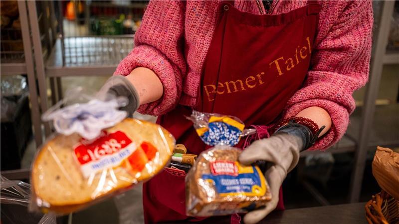 Die Waren der Tafeln stammen von lokalen Märkten sowie von großen Herstellern.