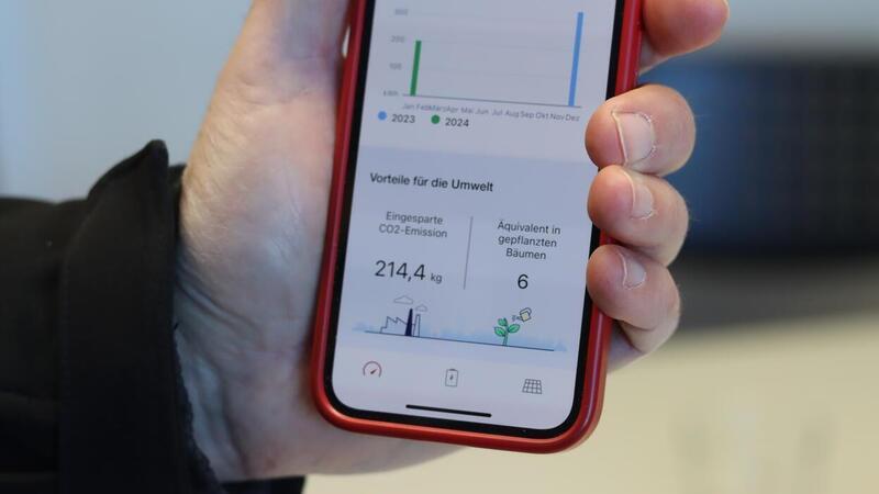 Das Thema Wirtschaftlichkeit ist für Wolf und Peter Warncke wichtig. Gleichzeitig wollen sie mit ihrer PV-Anlage den ökologischen Fußabdruck des Unternehmens verkleinern. Nur wenige Wochen nach Inbetriebnahme der Anlage haben die Tarmstedter rechnerisch bereits mehrere Bäume gepflanzt.