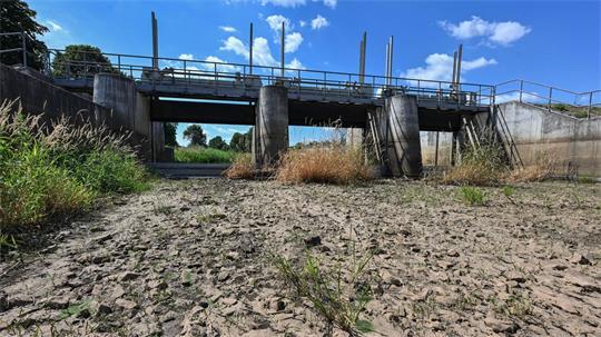 Die Wasserreserven in Deutschland werden geringer. (Archivbild)