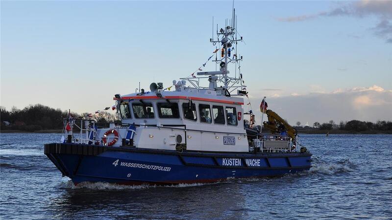 Frachtschiff läuft in der Weser auf Grund Die Wasserschutzpolizei (Symbolbild) war wegen eines auf der Weser havarierten Seeschiffs im Einsatz.
