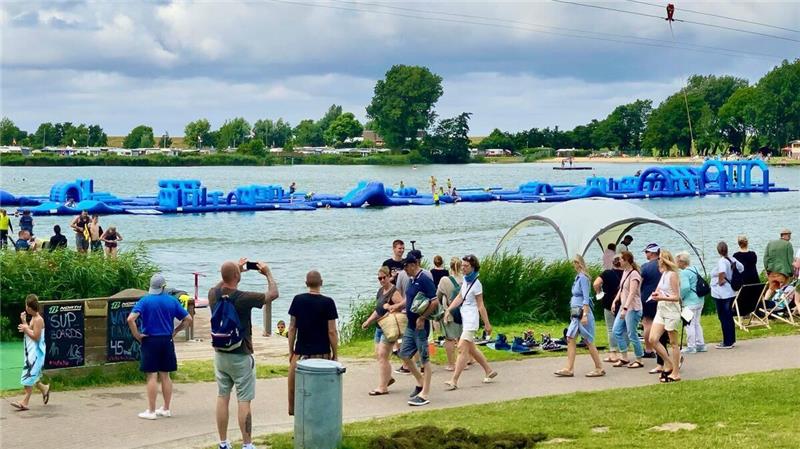 Die Wasserskianlage am Otterndorfer See ist seit zehn Jahren eine Attraktion in den Sommermonaten. Foto: Wakegarden/Ron Reimers