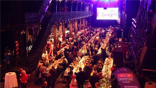 Die Weihnachtsfeier in der Fischauktionshalle.