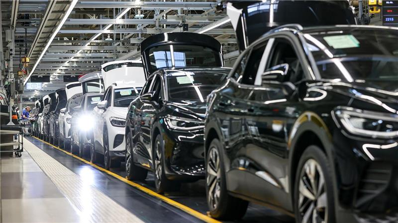 Deutsche Autobranche streicht über 50.000 Jobs in einem Jahr Die Wende zur E-Mobilität ist ins Stocken geraten. (Archivbild)