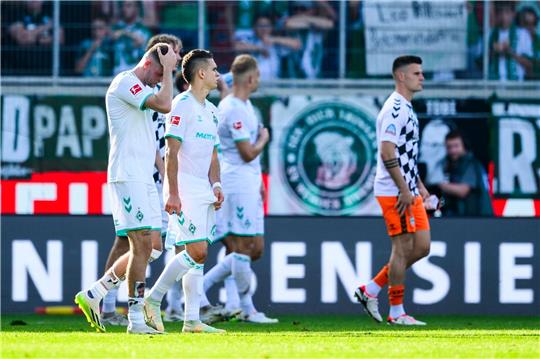 Die Werder-Spieler waren nach der Niederlage gegen Heidenheim bedient.