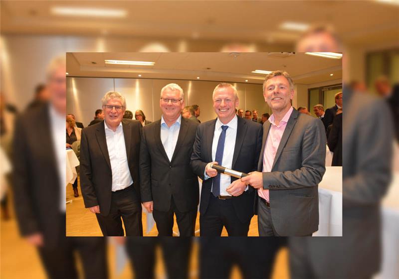 Die Werkleiter-Riege aus 18 Jahren bei Airbus in Stade: Dieter Meiners, Jens Walla, Kai Arndt und der Neue an Bord: Dr. Joachim Betker. Foto: Stephan