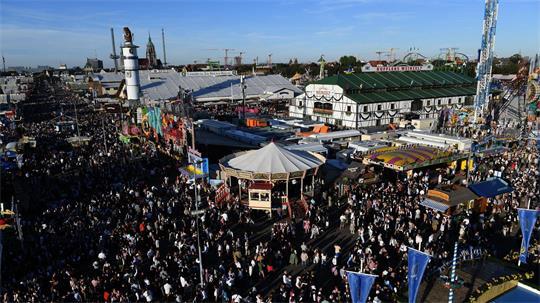 Die Wiesn gehört zur Münchner DNA - entsprechend groß war in den letzten Monaten die Aufregung über den Streit um die Festzelte. (Archivbild)