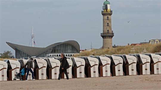 Die Woche startet mit wechselhaftem Wetter in Norddeutschland. (Symbolbild)