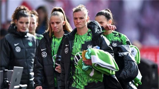 Die Wölfinnen um Alexandra Popp (2.v.r.) haben die Gruppenphase der Champions League verpasst.Fotograf