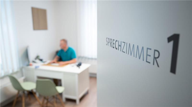 Die Zahl der Ärztinnen und Ärzte ist 2025 weiter gestiegen. (Archivbild)