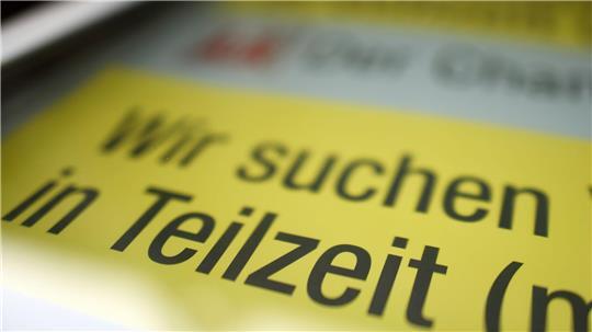 Die Zahl der Ausschreibungen für offene Stellen ist nach Beginn des Krieges im Iran deutlich zurückgegangen, fand die Jobseite Indeed heraus (Symbolbild). 