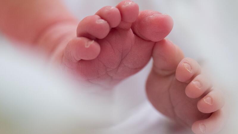 In Niedersachsen kommen weniger Babys als im Vorjahr zur Welt Die Zahl der Geburten in Niedersachsen ist gesunken. (Symbolbild)