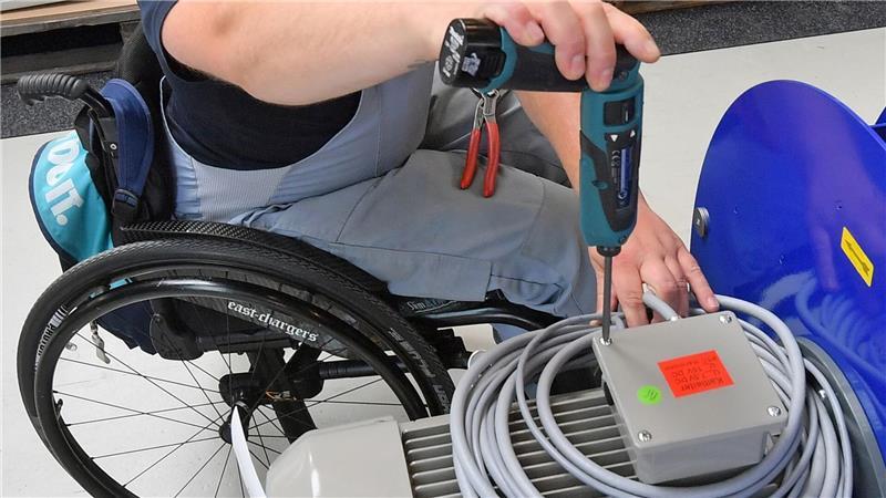 Die Zahl der arbeitslosen Menschen mit Behinderung steigt.