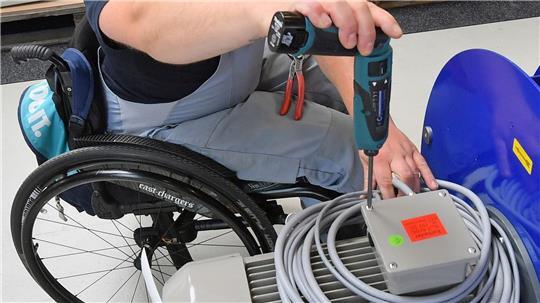 Die Zahl der arbeitslosen Menschen mit Behinderung steigt.