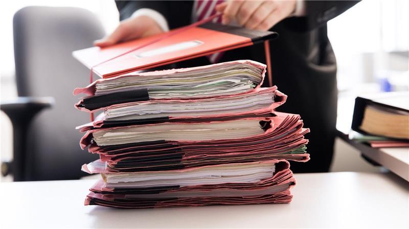 Die Zahl unerledigter Ermittlungsverfahren hat in Hamburg noch einmal zugenommen. (Symbolbild)