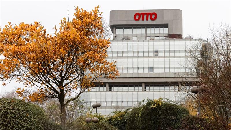 Trotz roter Zahlen: Otto-Group zahlt Beschäftigten freiwillig mehr Geld Die Zentrale des Versandhändlers Otto in Hamburg.