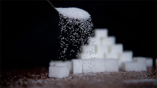 Die Zuckerzufuhr der Deutschen liegt weit über den empfohlenen Werten. (Symbolbild)