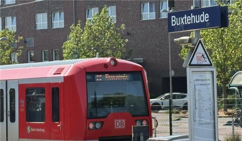 Die Züge der Linie S5 verkehrten am Dienstagabend zeitweise nur zwischen Stade/Buxtehude und Neugraben. (Symbolbild)
