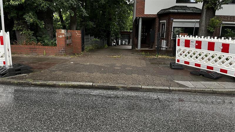 Pendler-Drama: So schlimm ist die Großbaustelle auf der B73 in Hamburg Die Zufahrt zu Privatgrundstücken ist in der Regel möglich.
