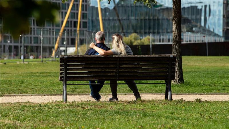 Häufig schwankende Zufriedenheit mit Beziehung ist üblich Die Zufriedenheit in Beziehungen kann teils binnen kurzer Zeit stark schwanken. Das ist ein zentrales Ergebnis einer psychologischen Studie unter Federführung der Uni Mainz. (Symbolfoto)