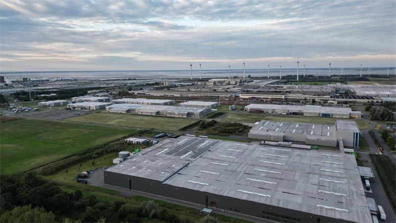 Bericht: Sparpläne könnten Volkswagen Milliarden kosten Die Zukunft von vier VW- und Audi-Standorte ist weiter ungewiss: Hannover, Zwickau, Neckarsulm und - hier im Bild - Emden. (Archivbild)