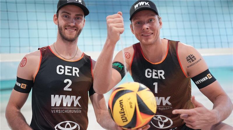 Wickler/Ehlers vor Beach-EM: „Sitzen wieder fest im Sattel“ Die Zuversicht vor der EM ist zurück: Clemens Wickler (l) und Nils Ehlers