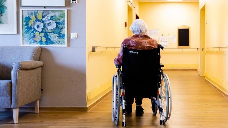 Eigenanteile für Heimplätze in Hamburg steigen weiter Die Zuzahlung für Pfleheime sind auch in Hamburg weiter gestiegen. (Archivbild)