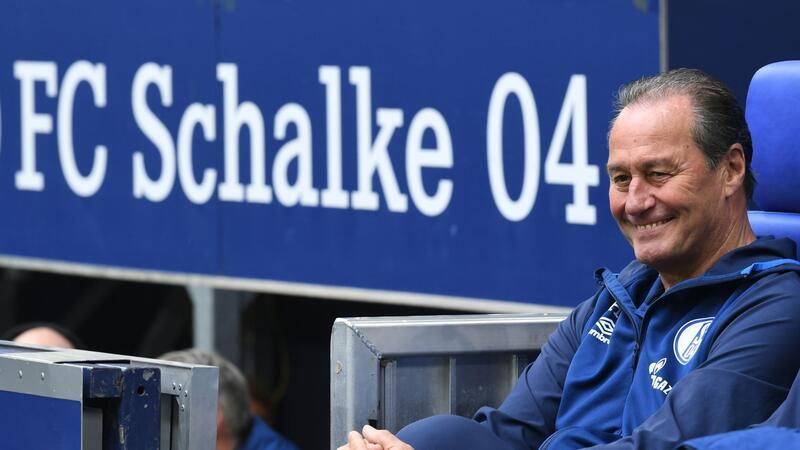 Die aktuelle Entwicklung beim FC Schalke 04 bereitet Huub Stevens Sorgen.