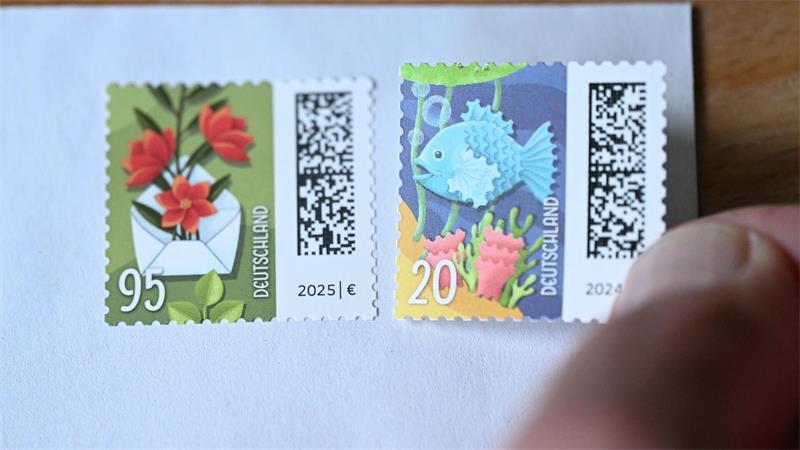 Die alte 95-Cent-Briefmarke bleibt auch nächstes Jahr noch gültig, aber dann sollte man eine 20-Cent-Extrabriefmarke hinzufügen.
